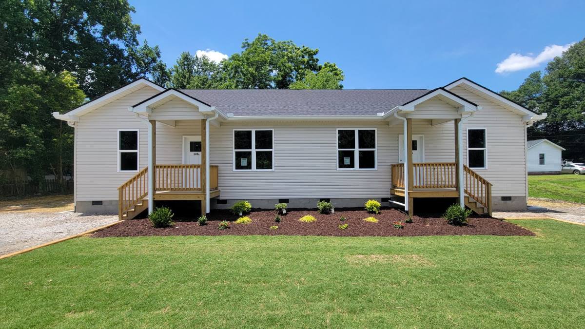 House for rent at 125 Ledbetter St, Greenville, SC 29611