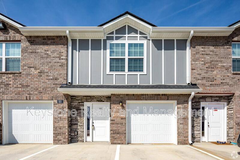 Townhouse for rent at 580 Heritage Pointe Dr, Clarksville, TN 37042