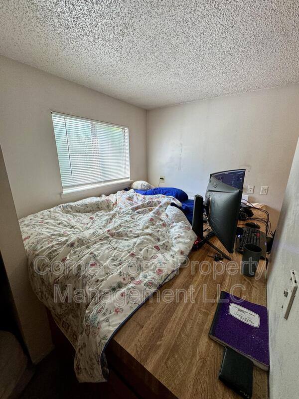 Apartment for rent at 913 Michigan St, Lawrence, KS 66044