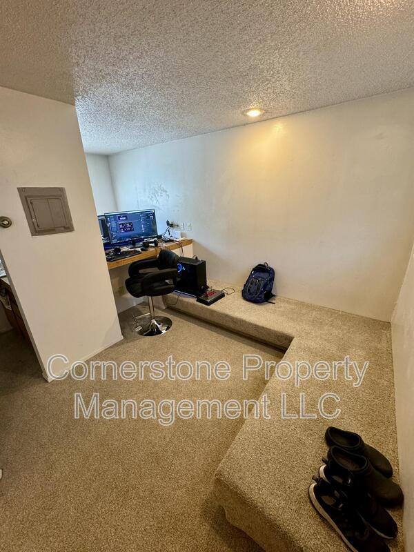 Apartment for rent at 913 Michigan St, Lawrence, KS 66044
