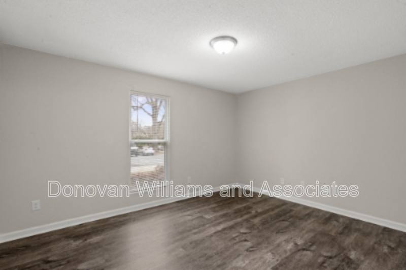 Apartment for rent at 4620 Central Ave, Charlotte, NC 28205