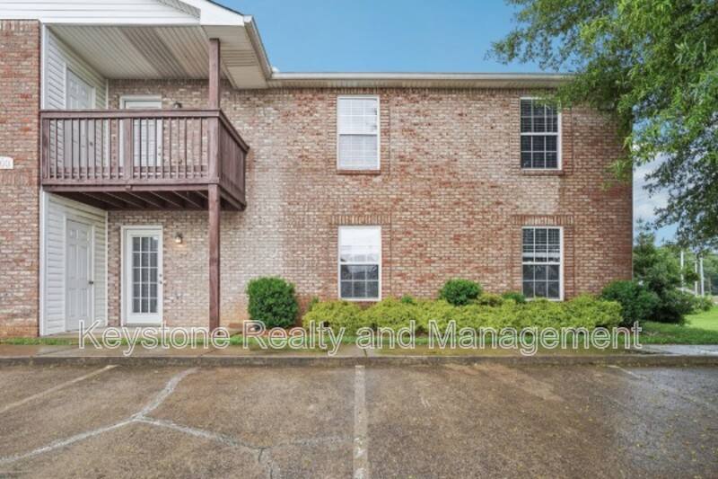 Apartment for rent at 3301 Royster Lane, Clarksville, TN 37042