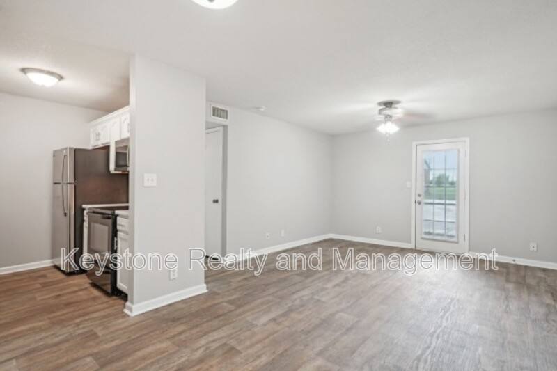 Apartment for rent at 3301 Royster Lane, Clarksville, TN 37042