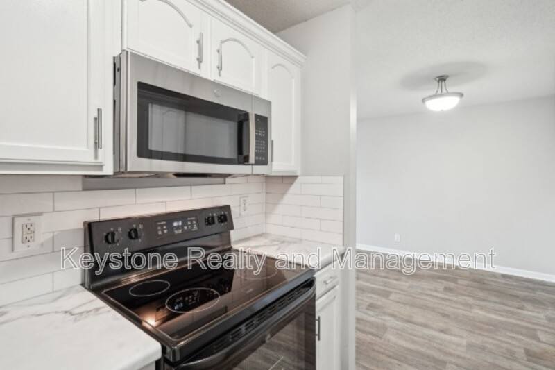Apartment for rent at 3301 Royster Lane, Clarksville, TN 37042