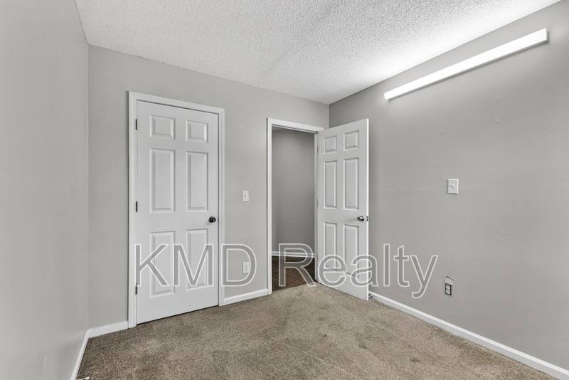 Condo for rent at 1638 Arlyn Circle, Charlotte, NC 28213