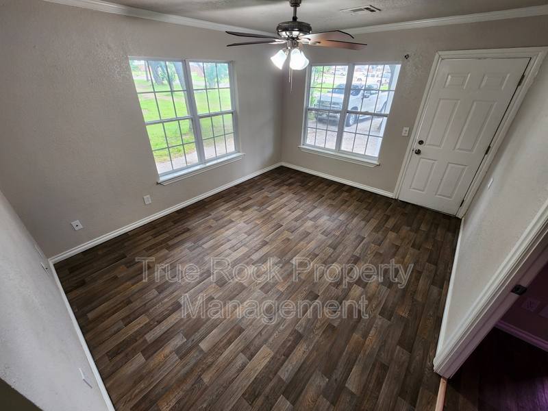 House for rent at 1020 E Gardena St, Ada, OK 74820