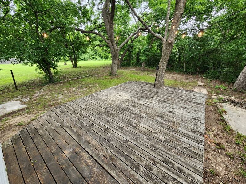 House for rent at 1020 E Gardena St, Ada, OK 74820