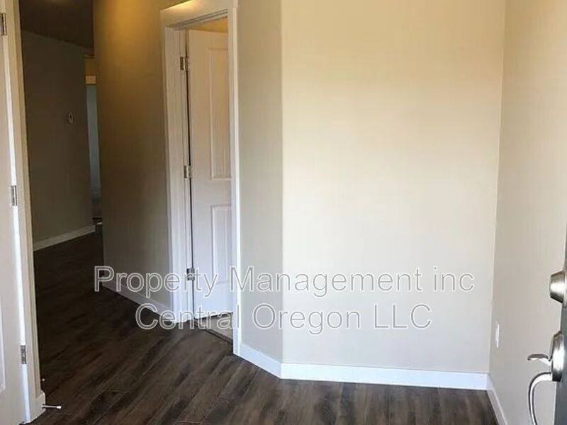 House for rent at 3218 NE Spring Creek Place, Bend, OR 97701