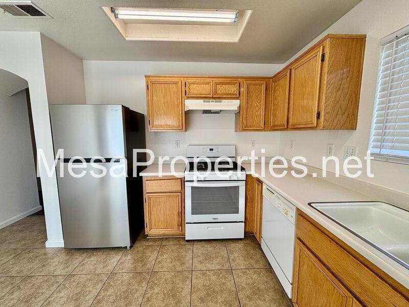 House for rent at 13539 Merry Oaks St, Victorville, CA 92392