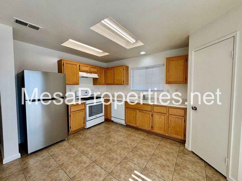 House for rent at 13539 Merry Oaks St, Victorville, CA 92392