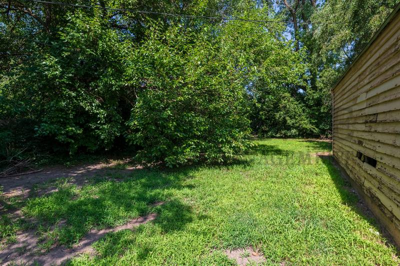House for rent at 1555 N NE Parkway, Wichita, KS 67208