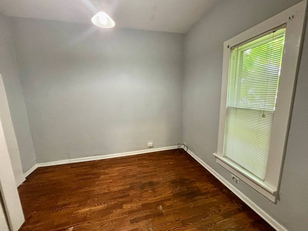 House for rent at 216 S Manhattan Ave, Manhattan, KS 66502