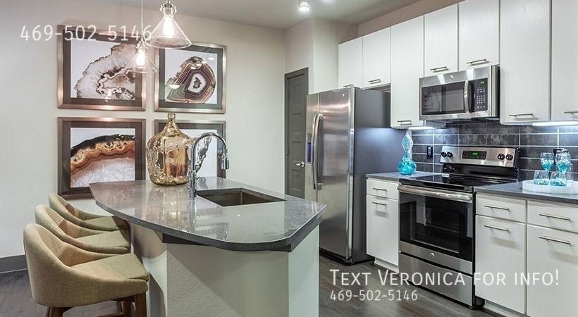 Apartment for rent at 2823 E Martin Luther King Blvd, Austin, TX 78702