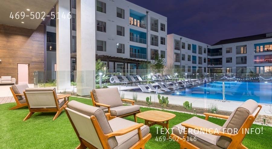 Apartment for rent at 2823 E Martin Luther King Blvd, Austin, TX 78702