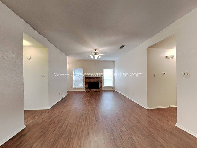 Apartment for rent at 10317 Lone Pine Lane, Fort Worth, TX 76108