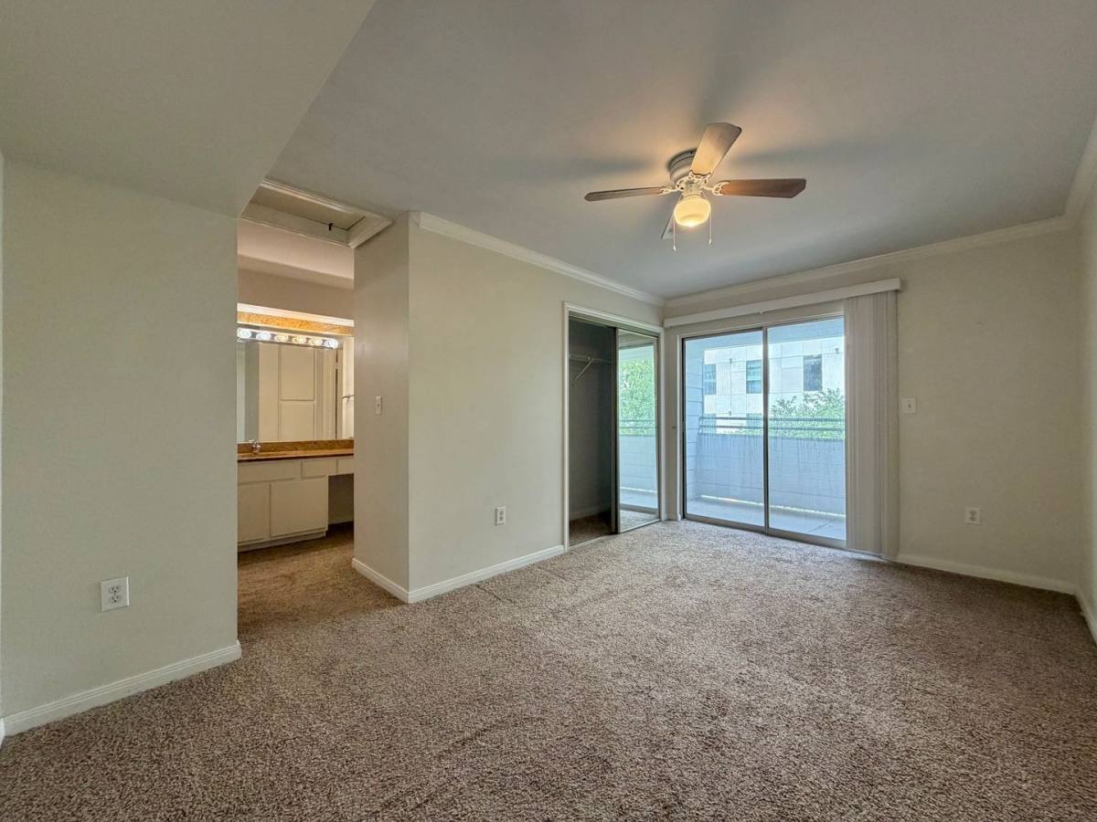 Apartment for rent at 501 W 26th St, Austin, TX 78705