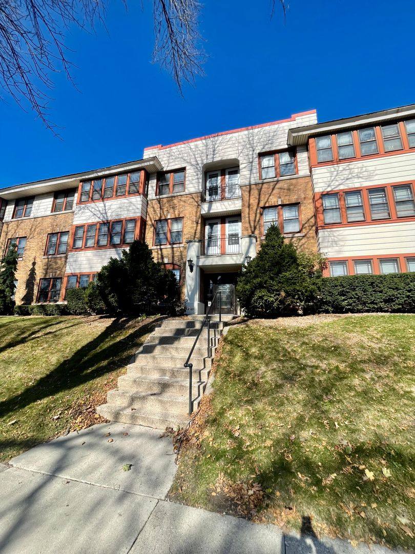 Apartment for rent at 1812 E Belleview Place, Milwaukee, WI 53211