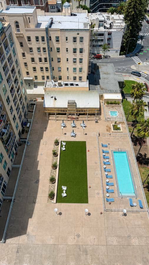 Condo for rent at 1 Lakeside Dr #1609, Oakland, CA 94612