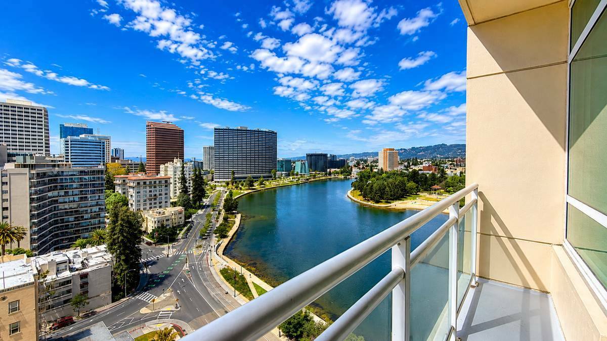 Condo for rent at 1 Lakeside Dr #1609, Oakland, CA 94612