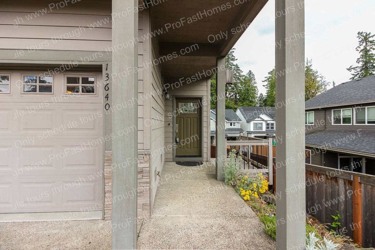 House for rent at 13640 SE Madena Way, Clackamas, OR 97015