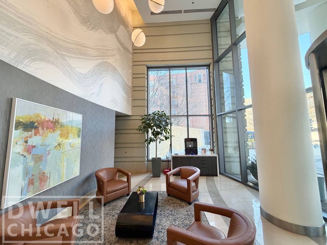 Apartment for rent at 520 N Kingsbury St, Chicago, IL 60654