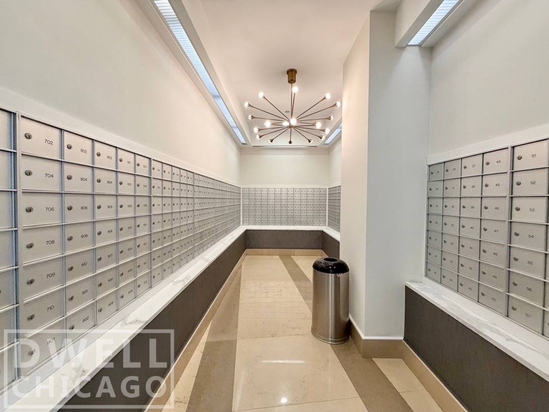 Apartment for rent at 520 N Kingsbury St, Chicago, IL 60654