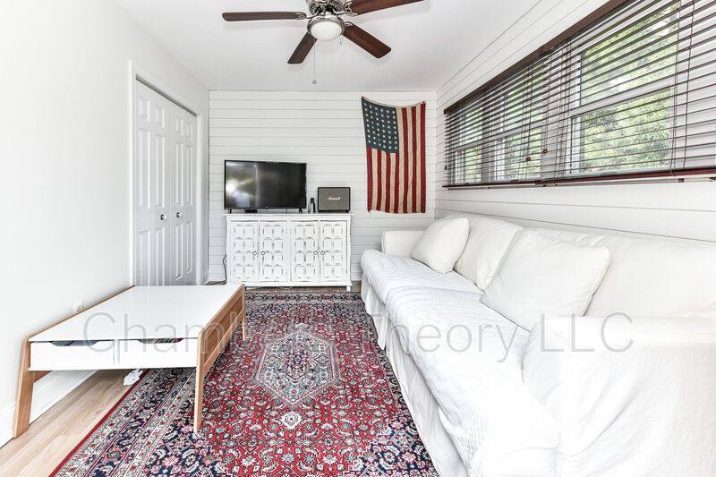 House for rent at 2705 Russell Rd, Alexandria, VA 22305