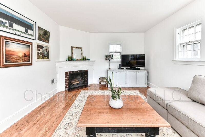 House for rent at 2705 Russell Rd, Alexandria, VA 22305