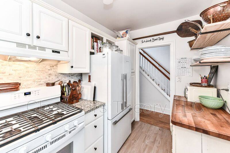 House for rent at 2705 Russell Rd, Alexandria, VA 22305