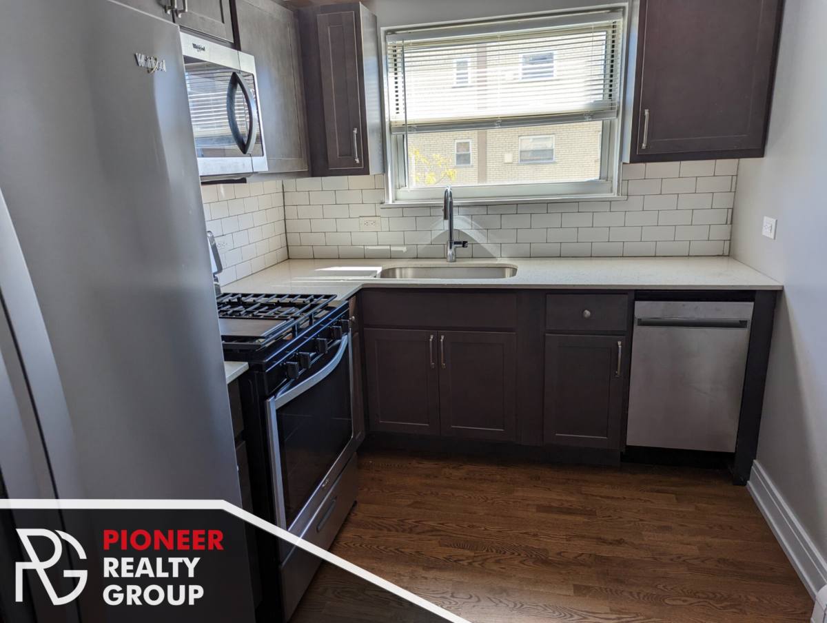 Apartment for rent at 6401 N Sheridan Rd, Chicago, IL 60626