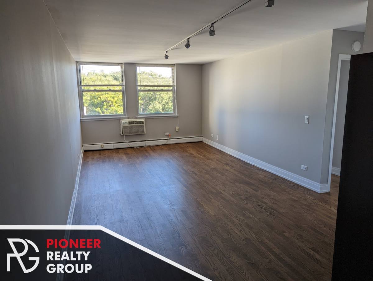 Apartment for rent at 6401 N Sheridan Rd, Chicago, IL 60626