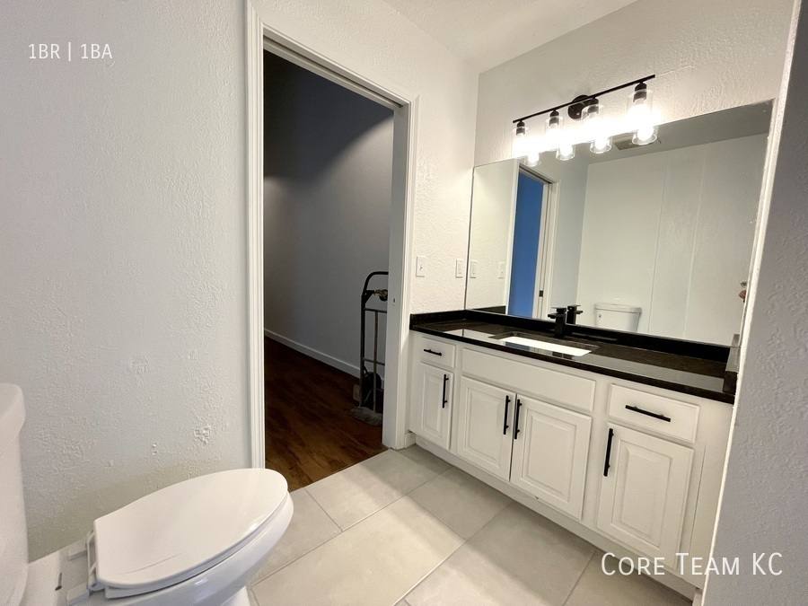 Apartment for rent at 934 Broadway Blvd, Kansas City, MO 64105