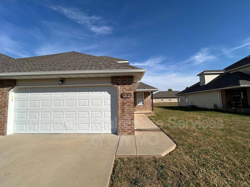 Apartment for rent at 1260 N Westwood, Republic, MO 65738