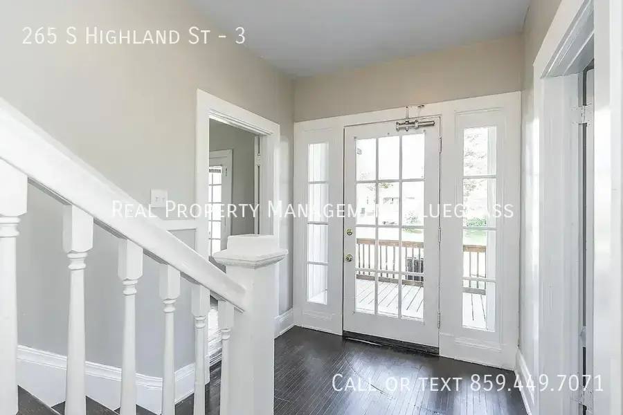 Apartment for rent at 265 S Highland St, Winchester, KY 40391