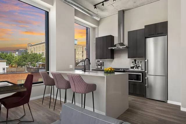 Apartment for rent at 939 W Washington Blvd, Chicago, IL 60606