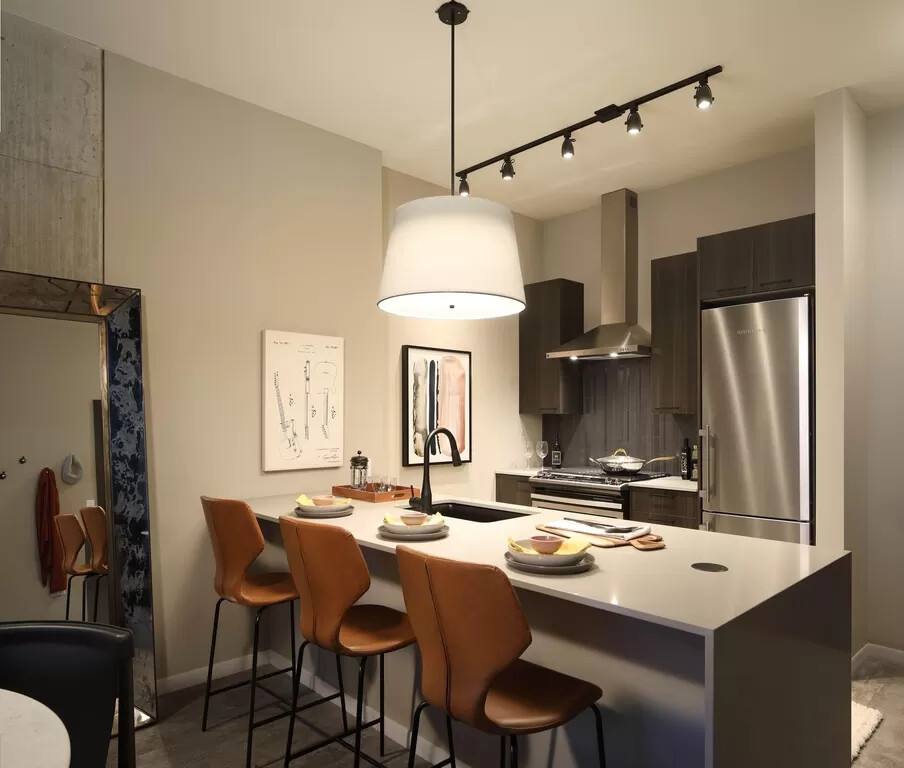 Apartment for rent at 939 W Washington Blvd, Chicago, IL 60606
