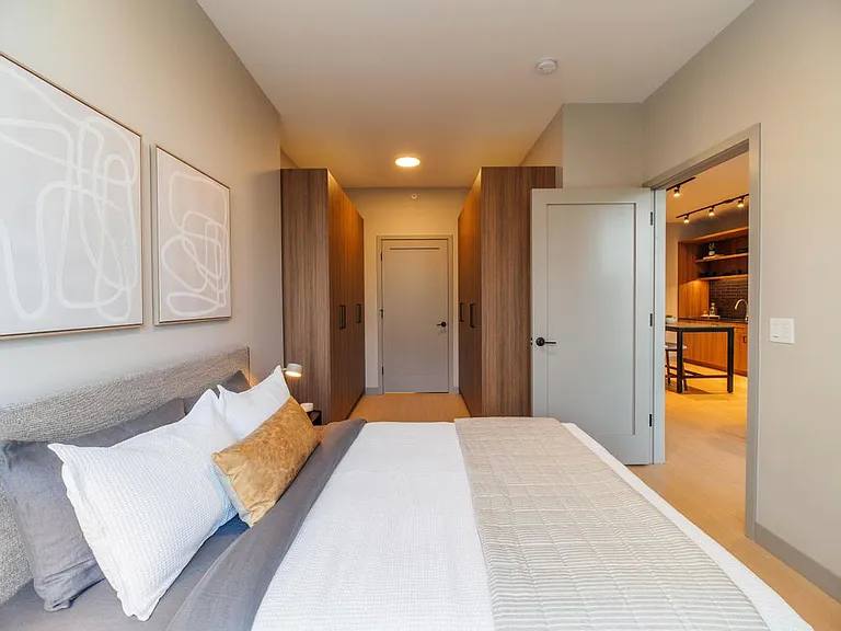 Apartment for rent at 920 N Wells St, Chicago, IL 60610