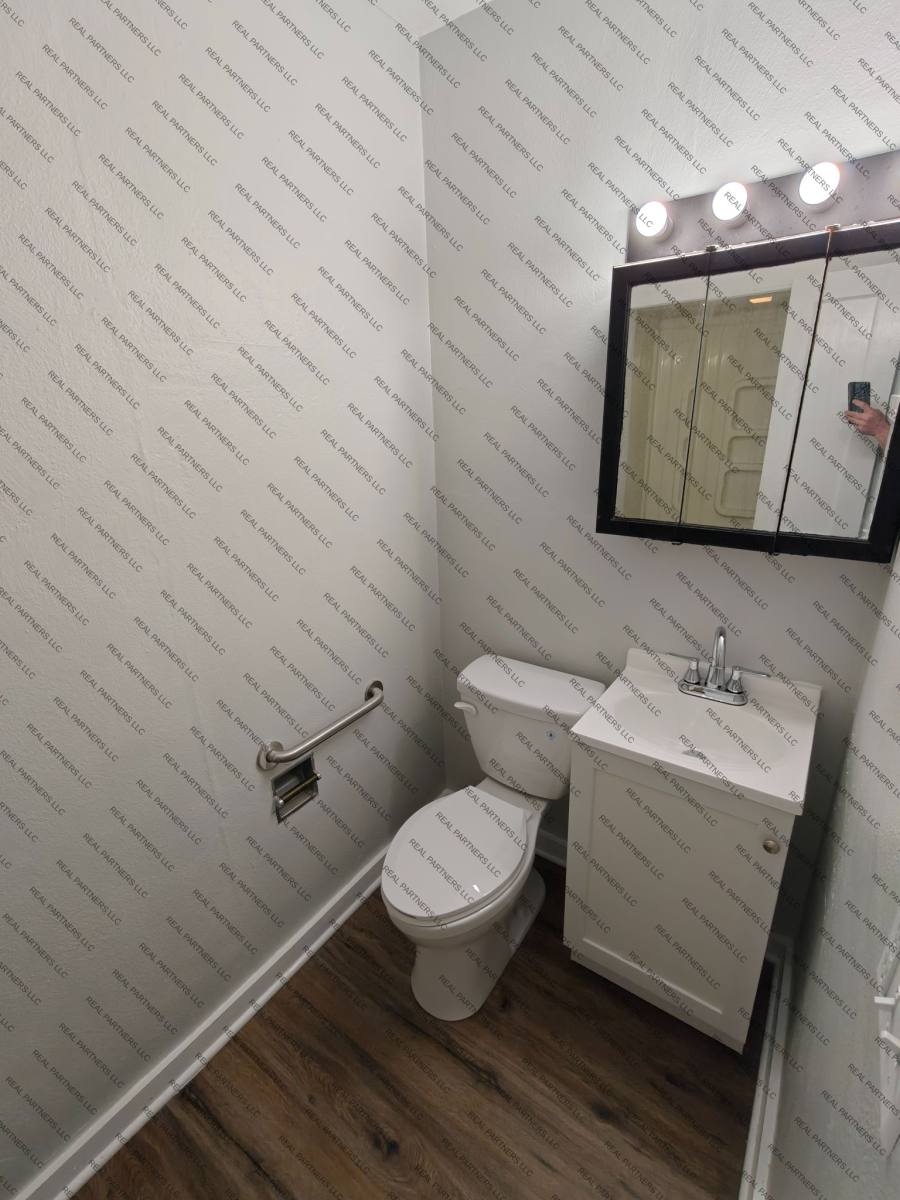 Apartment for rent at 417 W 14th St, Davenport, IA 52803