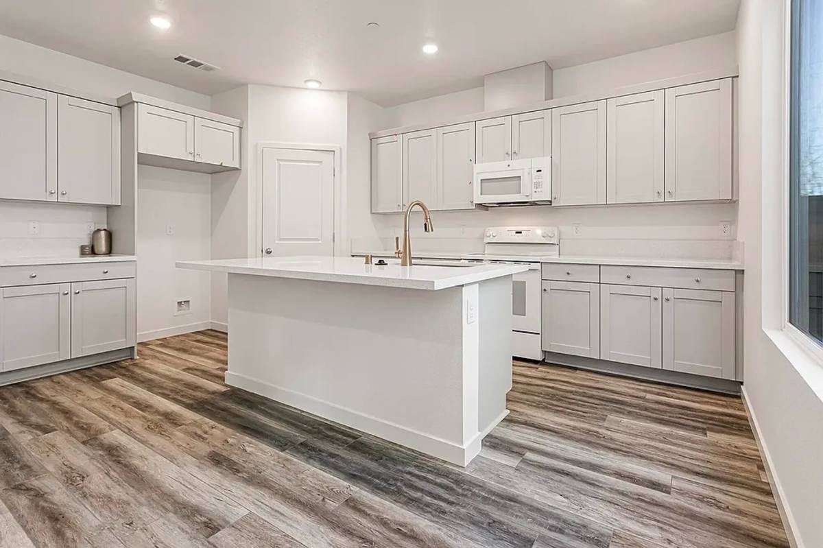 House for rent at 1941 Salzburg Trail, Redding, CA 96003