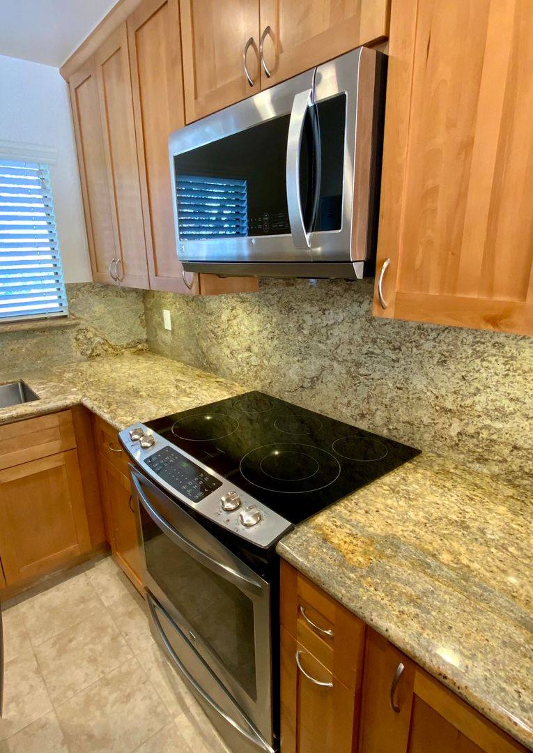 Townhouse for rent at 1098 Azalea Court, Hayward, CA 94541