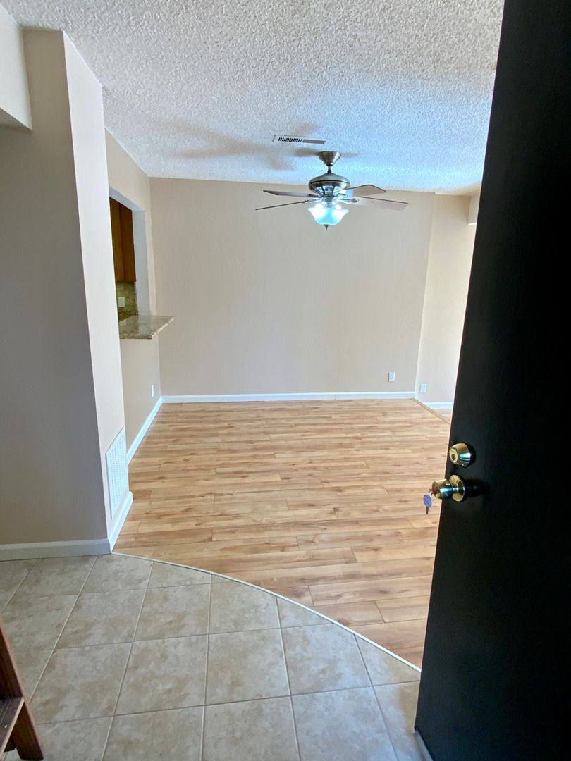 Townhouse for rent at 1098 Azalea Court, Hayward, CA 94541