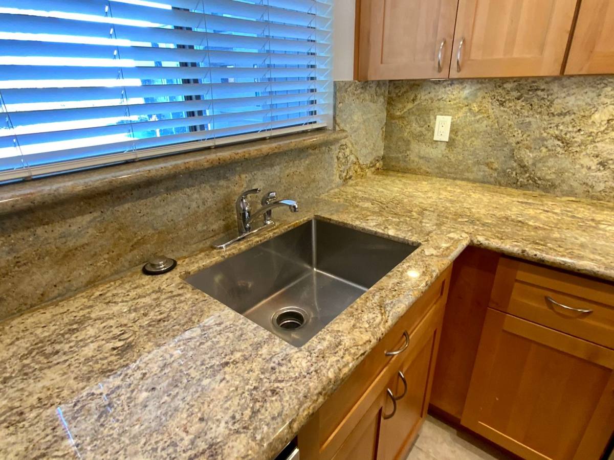 Townhouse for rent at 1098 Azalea Court, Hayward, CA 94541