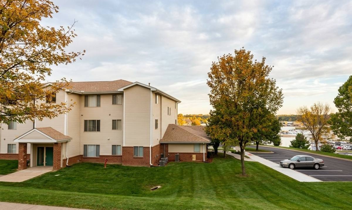 Apartment for rent at 904 Kasper St, Bellevue, NE 68147
