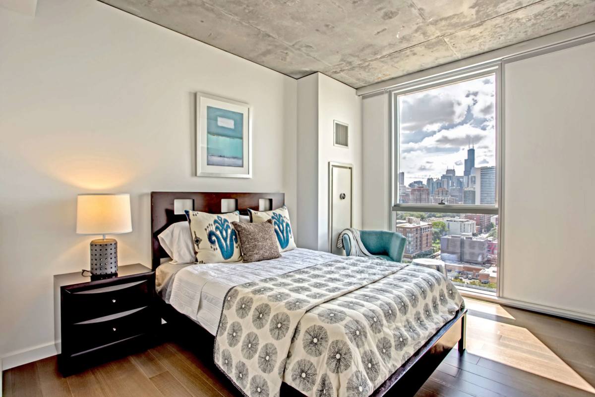 Apartment for rent at 625 W Division St, Chicago, IL 60610