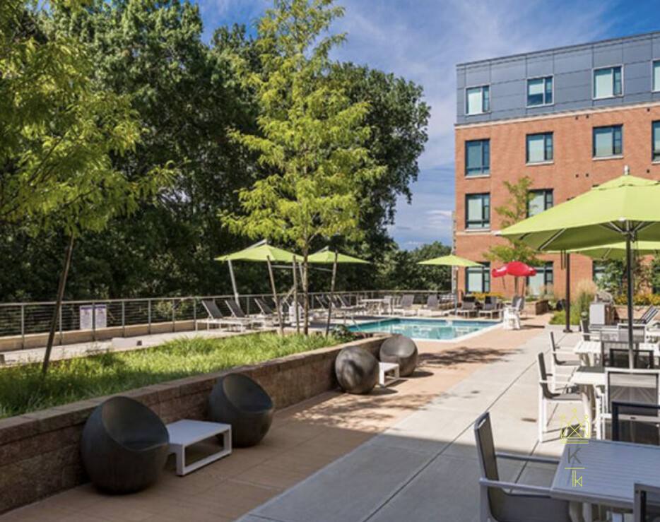 Apartment for rent at 161 S Hungtinton Ave, Jamaica Plain, MA 02130