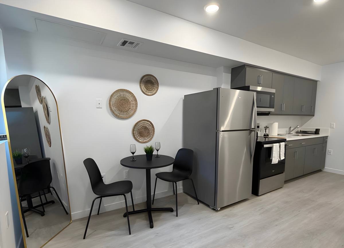 Apartment for rent at 10705 Avalon Blvd, Los Angeles, CA 90016