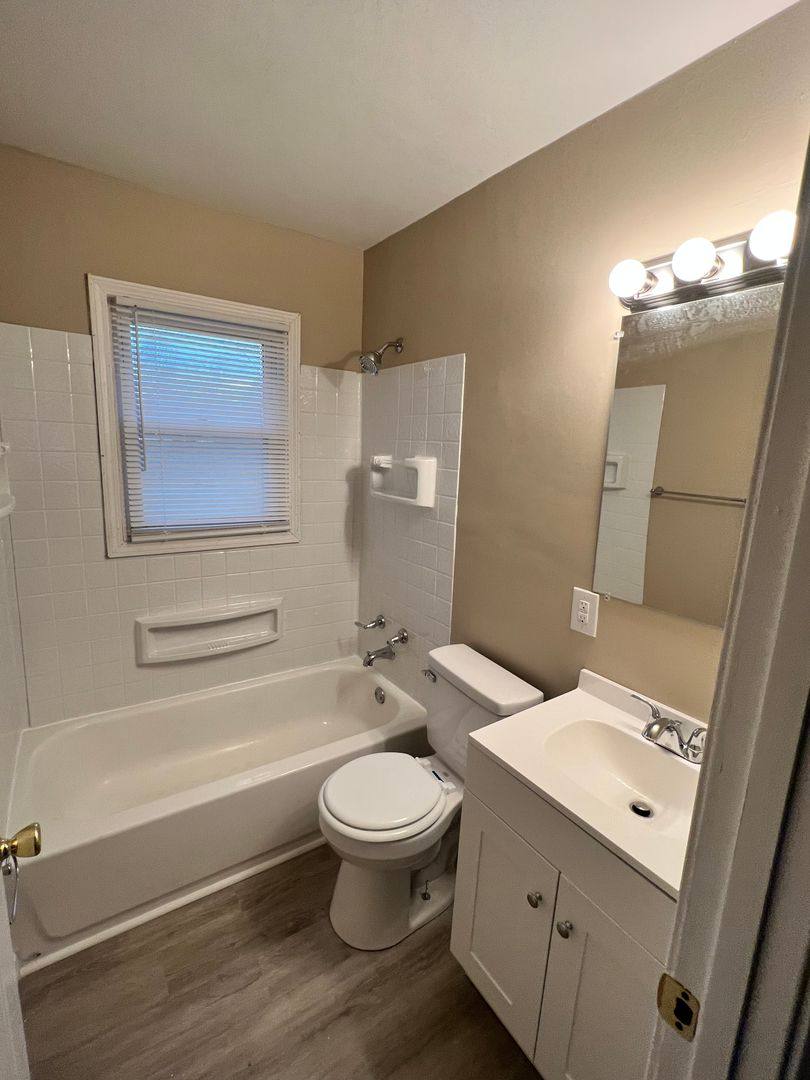 House for rent at 6115 Red Spruce Dr, Louisville, KY 40229