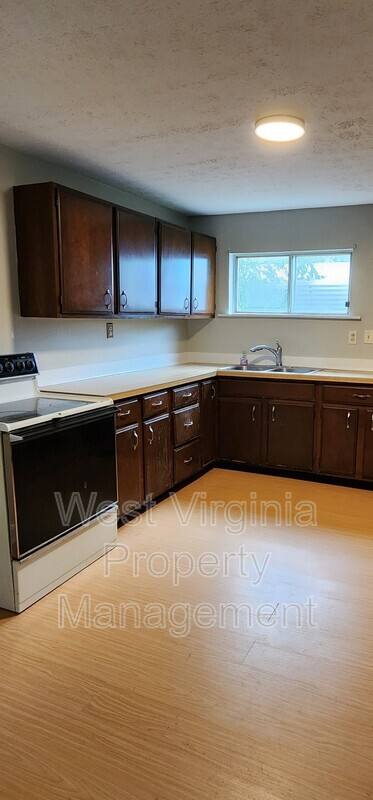 House for rent at 112 Breezemont Lane, Beckley, WV 25801