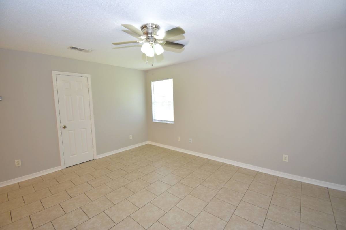 Apartment for rent at 7135 Pearson Rd #4, Pensacola, FL 32526