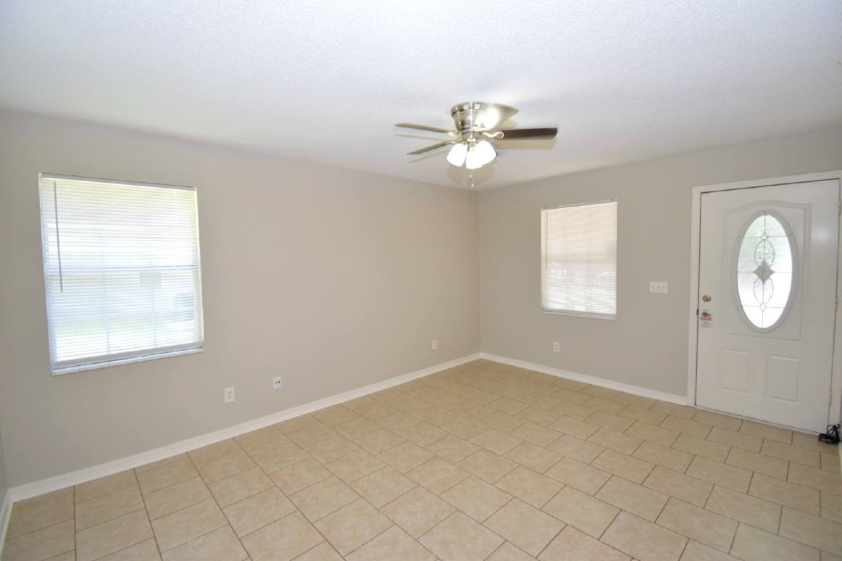 Apartment for rent at 7135 Pearson Rd #4, Pensacola, FL 32526